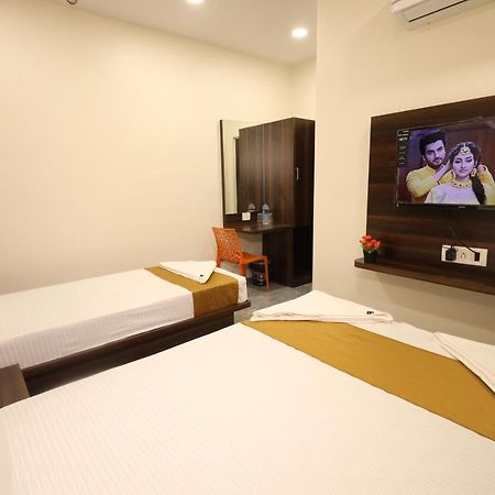 R K Residency Mahape Hotell Navi Mumbai Exteriör bild